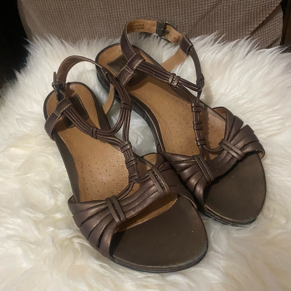 Clarks Tan and Brown Leather Sandals